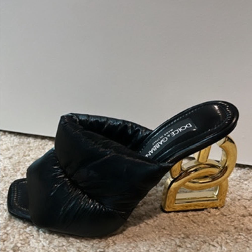BRAND NEW.. Dolce & Gabbana puffy heels. SOLD OUT everywhere! a collectors item
